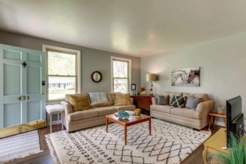 Franklin Cottage Cozy 2 bed 1 bath — 4-Star Luxury Hotel in Franklin, United States