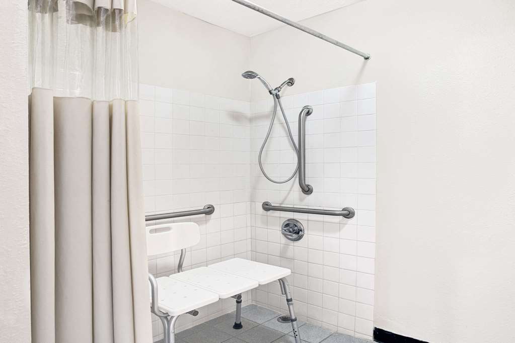 Super 8 by Wyndham West Memphis - photo 9
