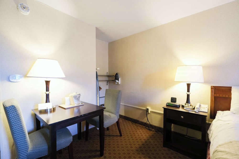 Fireside Inn & Suites Portland - photo 43