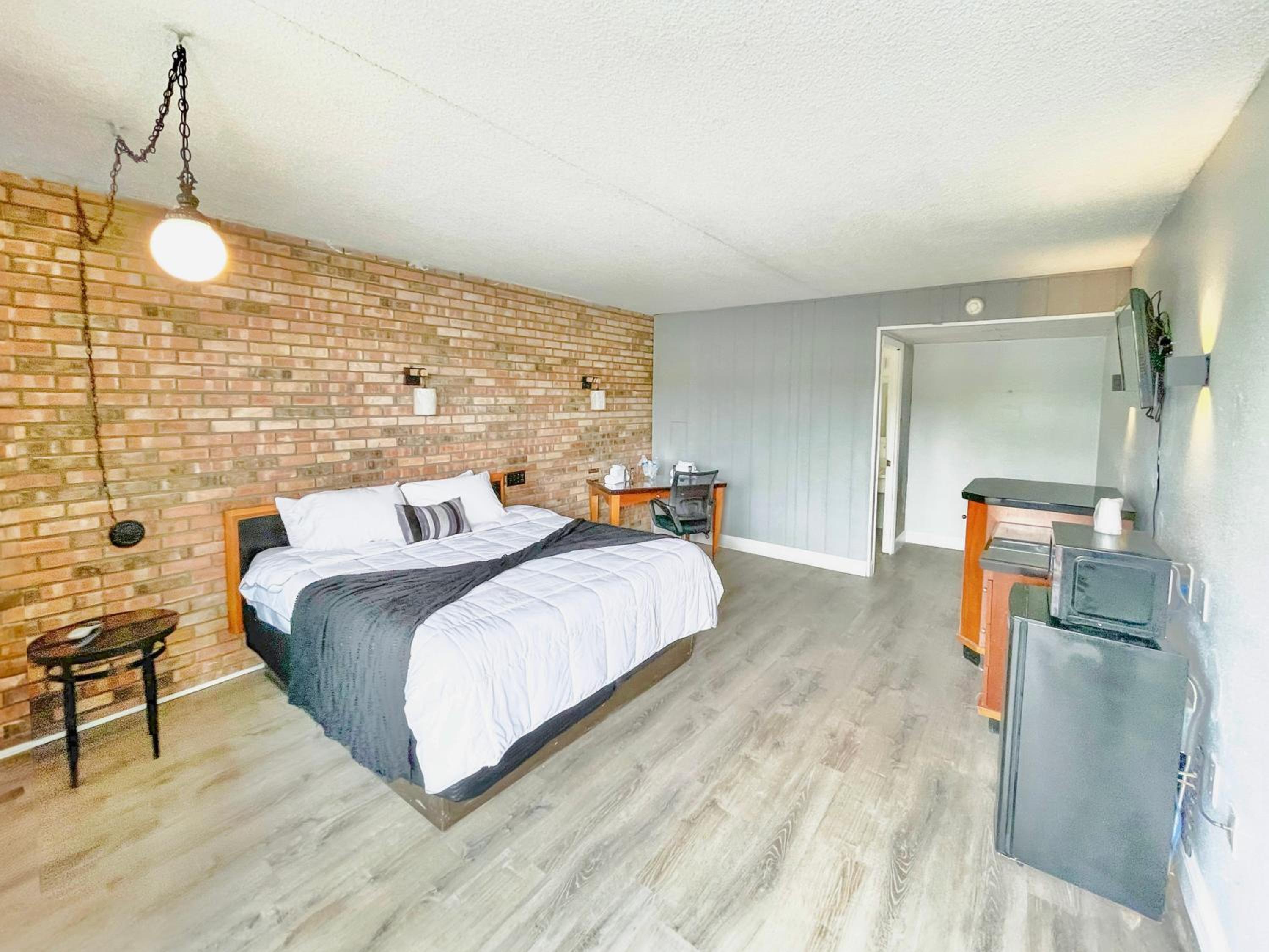 Penn Lodge Hotel & Suites - photo 20