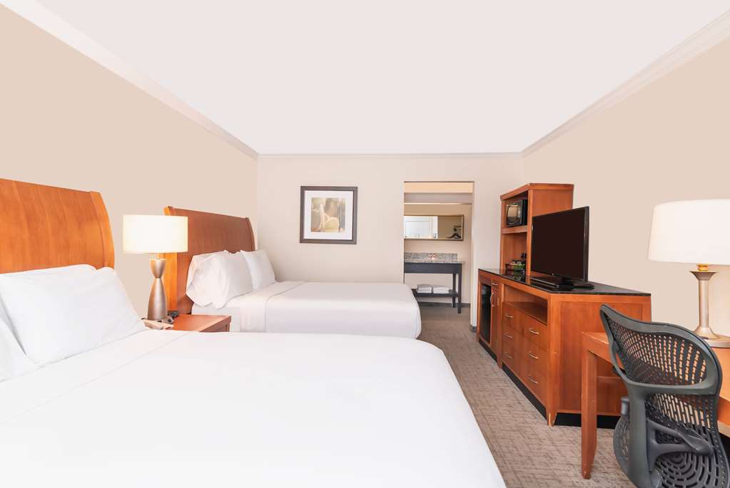 Baymont by Wyndham Beaumont - photo 9