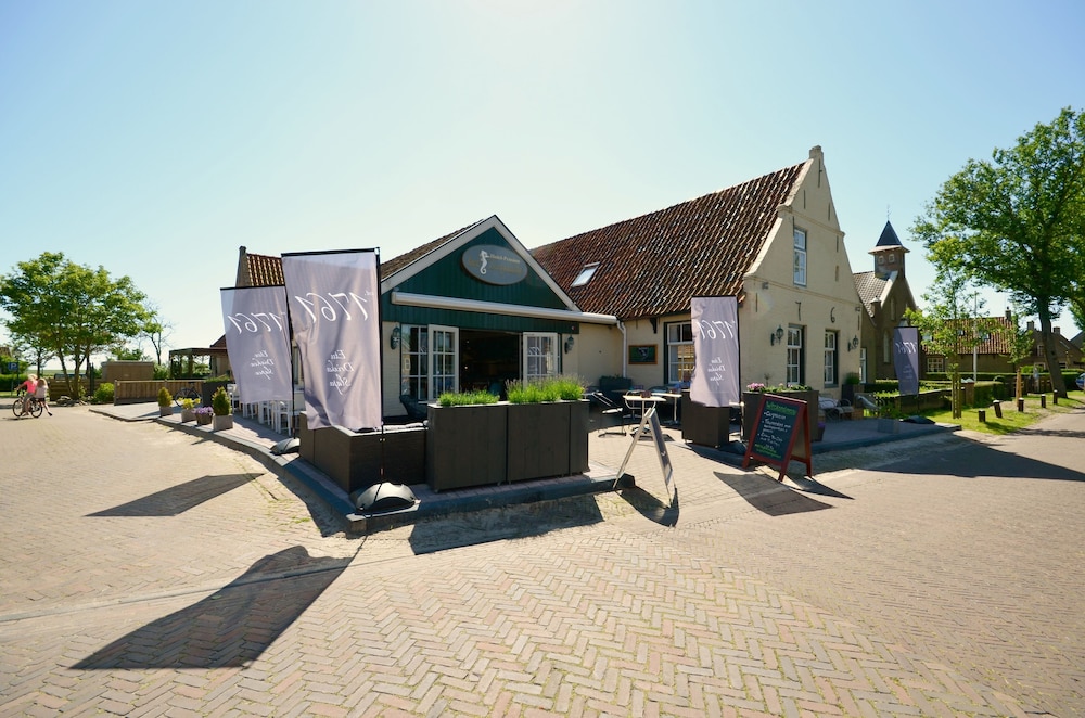 Bij hen op Ameland - carbon neutral hotel in Hollum