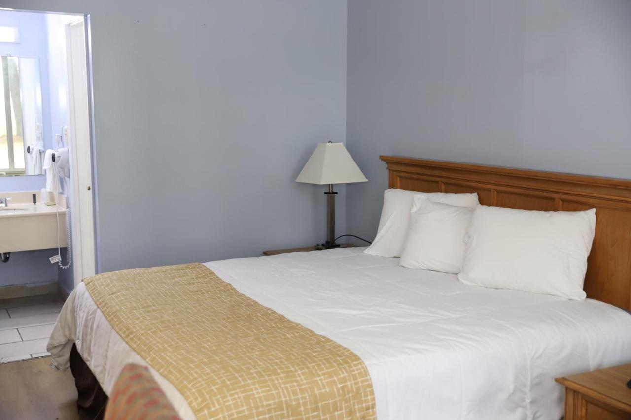 Super 8 by Wyndham Florence SC I 95 North Hwy 76 - photo 24