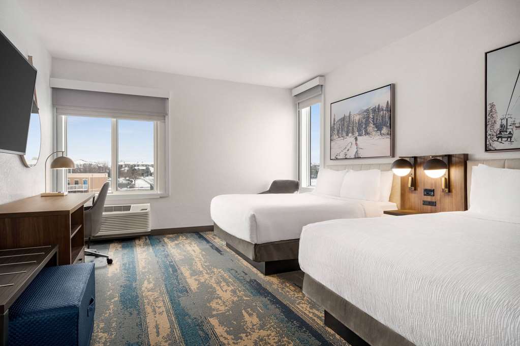 La Quinta Inn & Suites by Wyndham Denver Parker - photo 25