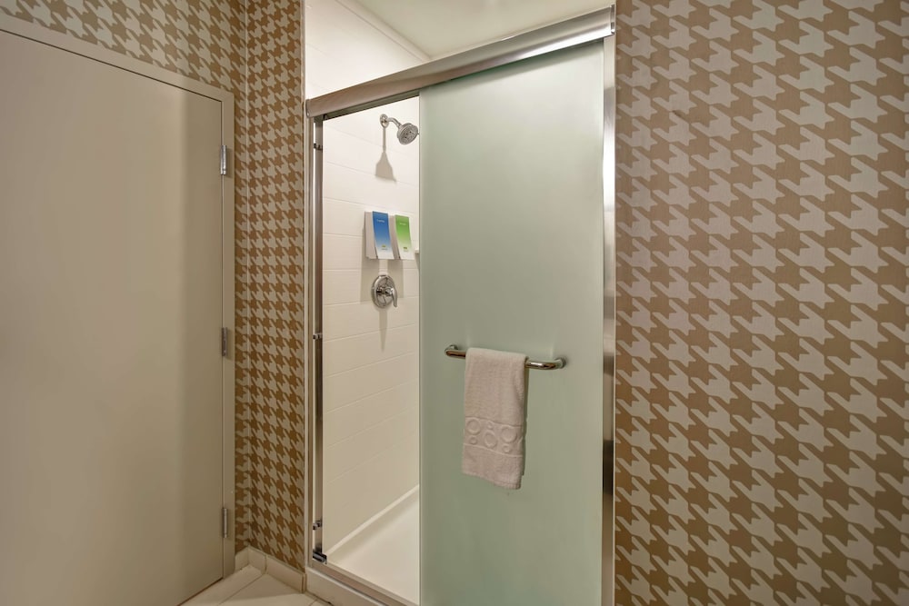 Home2 Suites by Hilton Harvey New Orleans Westbank - photo 25