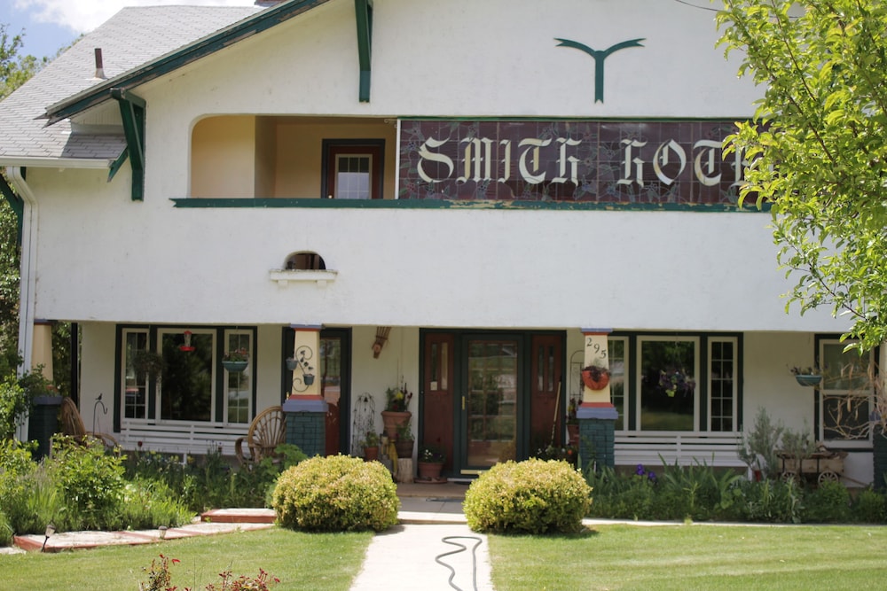 Historic Smith Hotel B&B - photo 36