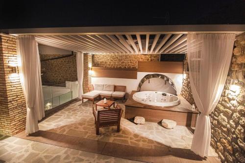 Lithos House & Spa — 4-Star Luxury Hotel in Nafpaktos, Greece