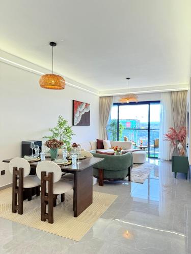 Executive Furnished Apartments With Breathtaking Amazing City Views Gym Swimming Pool Fully Equipped Gym Children Playground And Ample Parking Space And Proximity To Major Shopping Malls And Gourmet Restraunts