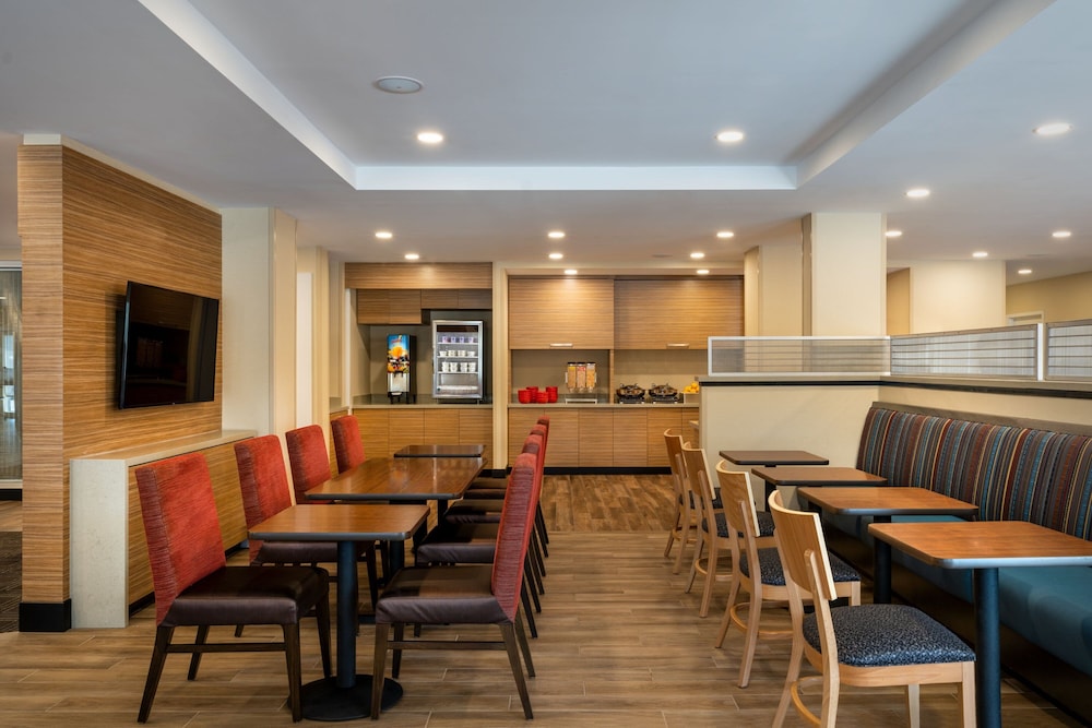 TownePlace Suites by Marriott Venice - photo 26