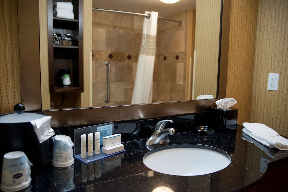 Hampton Inn & Suites Watertown - photo 65
