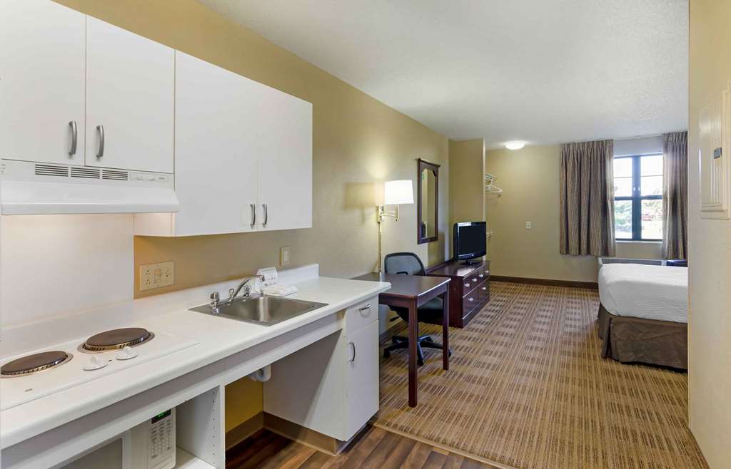 Extended Stay America Suites Lynchburg University Blvd - photo 16