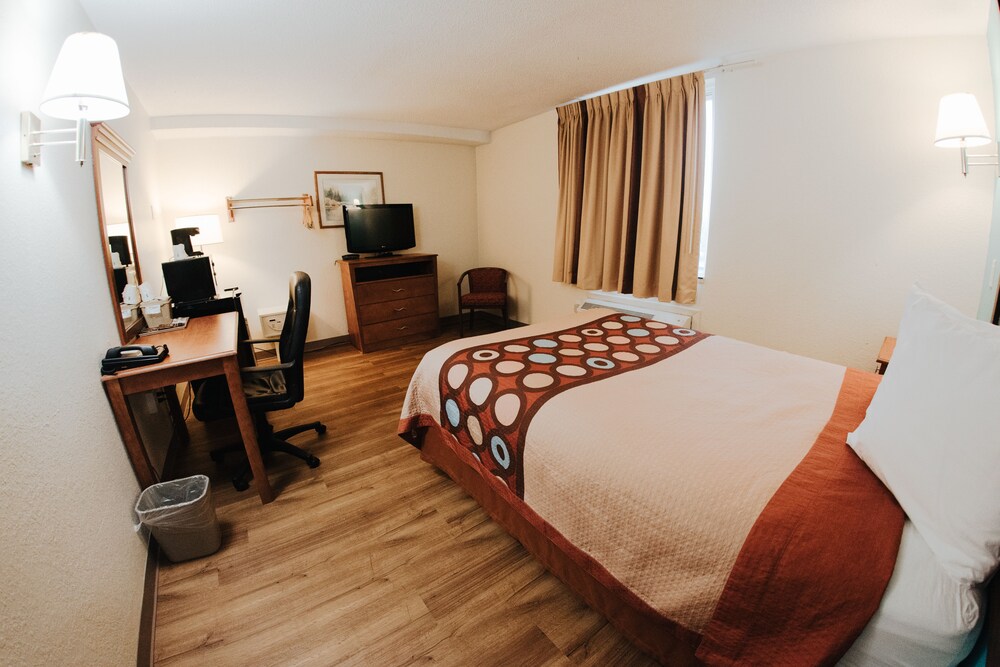 Super 8 Danbury Ct - photo 12