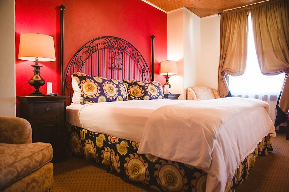 The Holland Hotel - photo 10