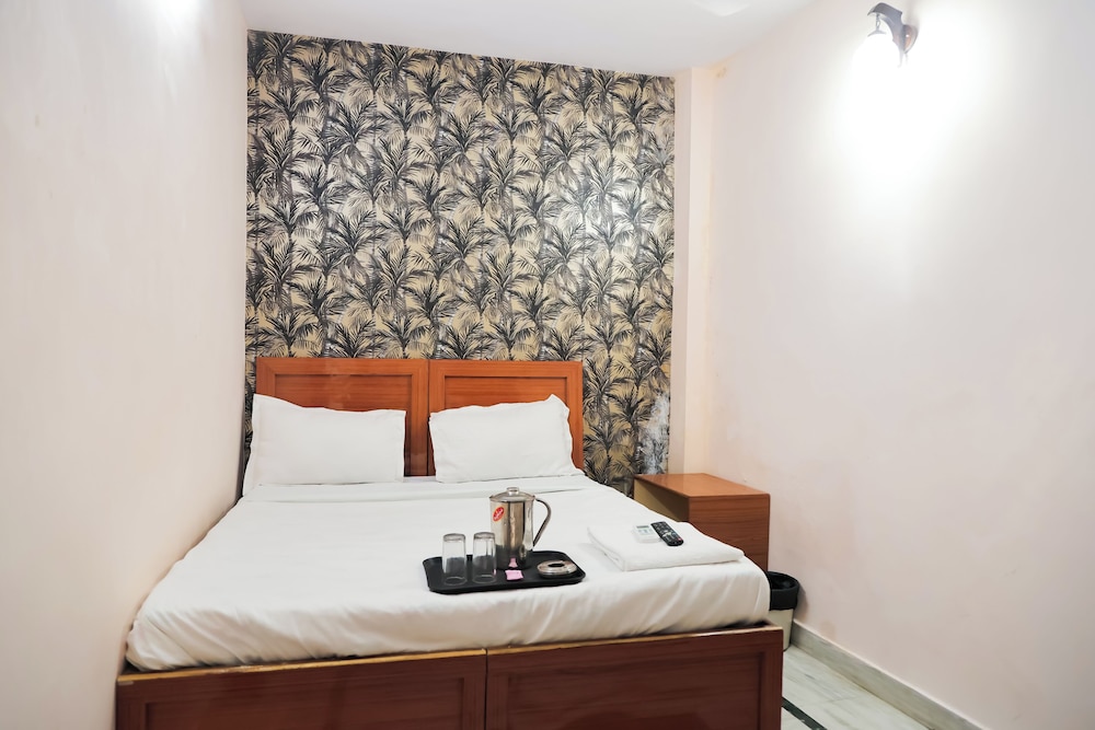 Roomshala 126 Mannat Inn