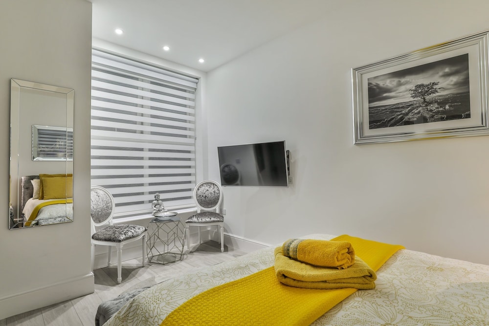 1 Bed Flat Sleeps 2 Parking Wifi
