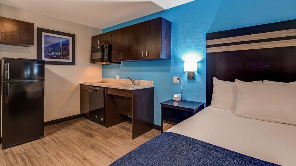 SureStay Plus Hotel by Best Western Humble - photo 17