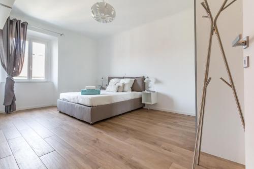 Alessia's Flat Sarpi 3 — 4-Star Luxury Hotel in Milan, Italy