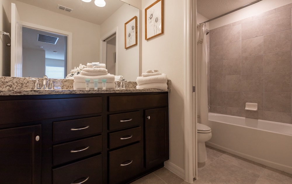 7155oml solterra Resort 5 Bedroom Townhouse by RedAwning - photo 15