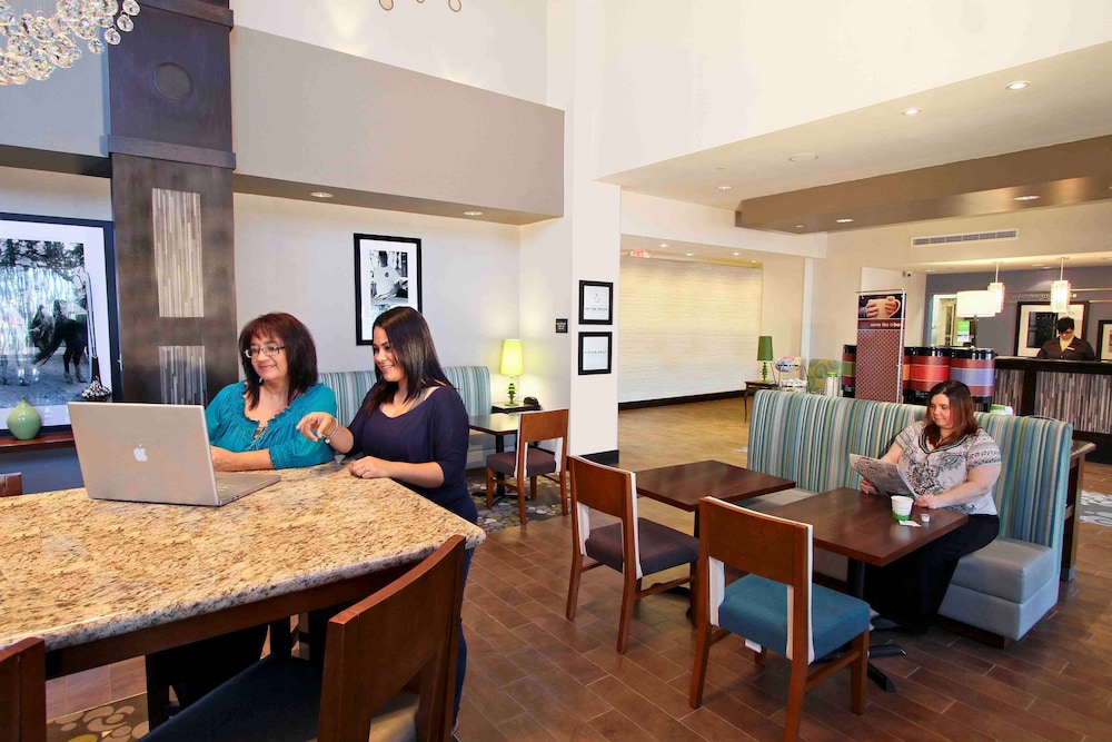 Hampton Inn & Suites Winnie - photo 6