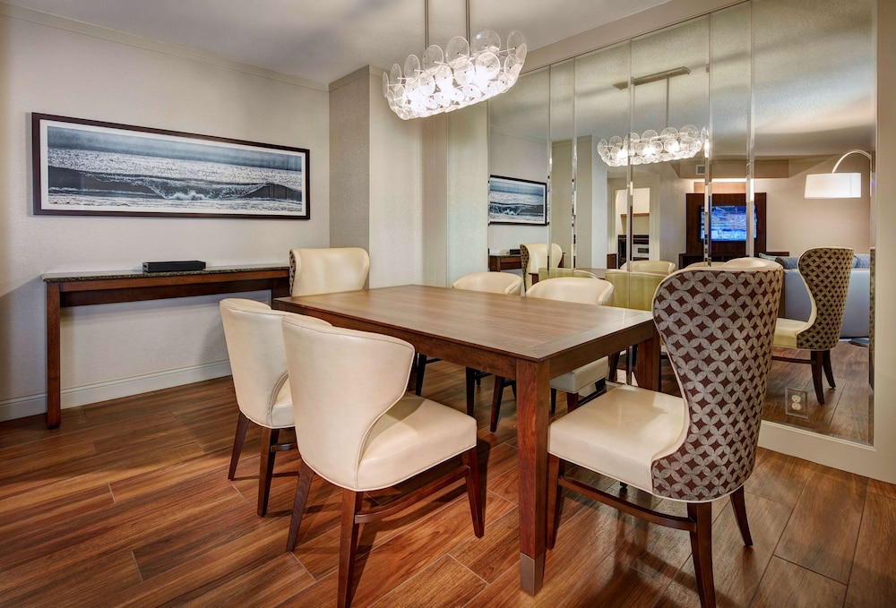 Embassy Suites by Hilton San Diego La Jolla - photo 12