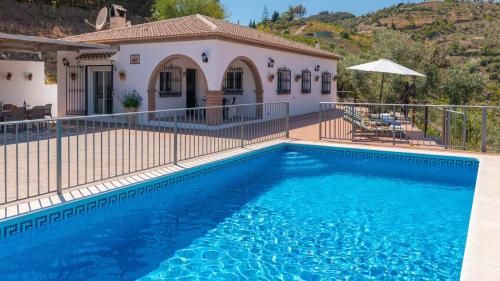 Casa Rural Moreno Canillas de Albaida by Ruralidays — 4-Star Luxury Hotel in Canillas De Albaida, Spain