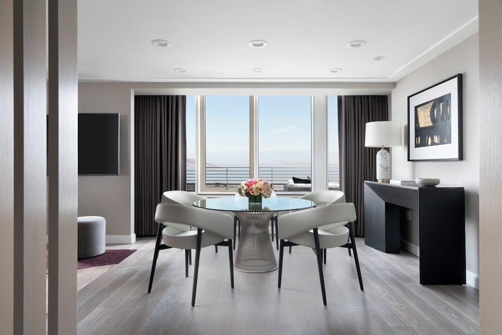 Four Seasons Hotel San Francisco at Embarcadero - photo 21
