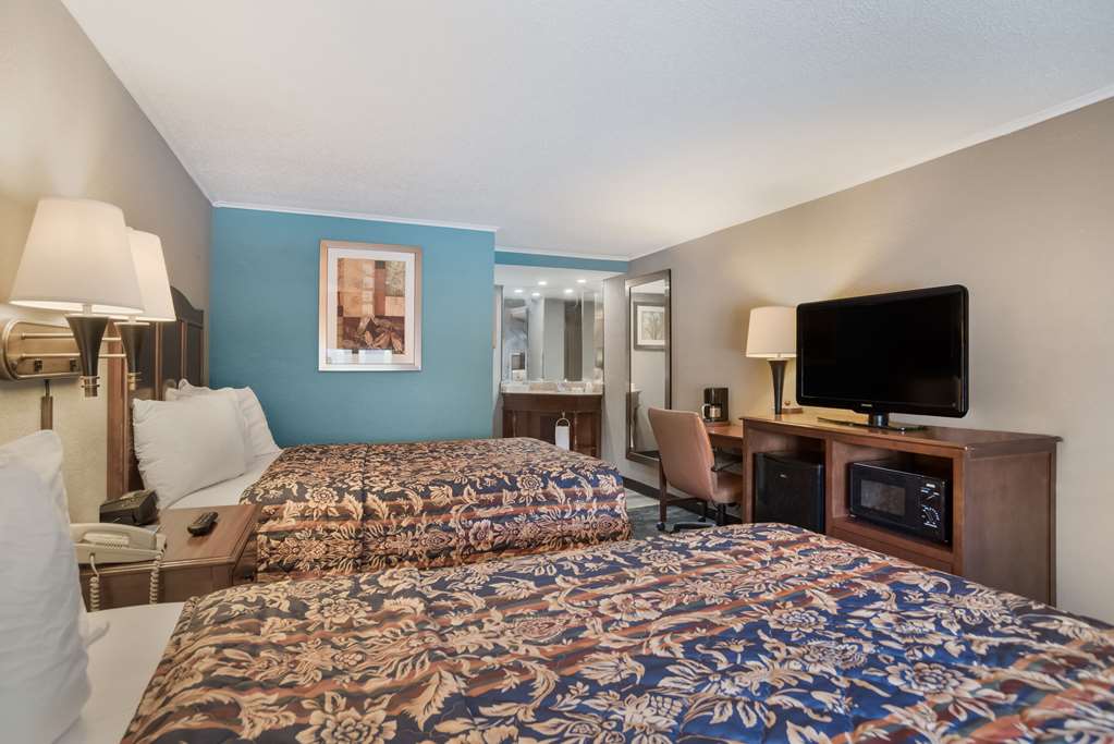 Rodeway Inn Carlisle North - photo 8