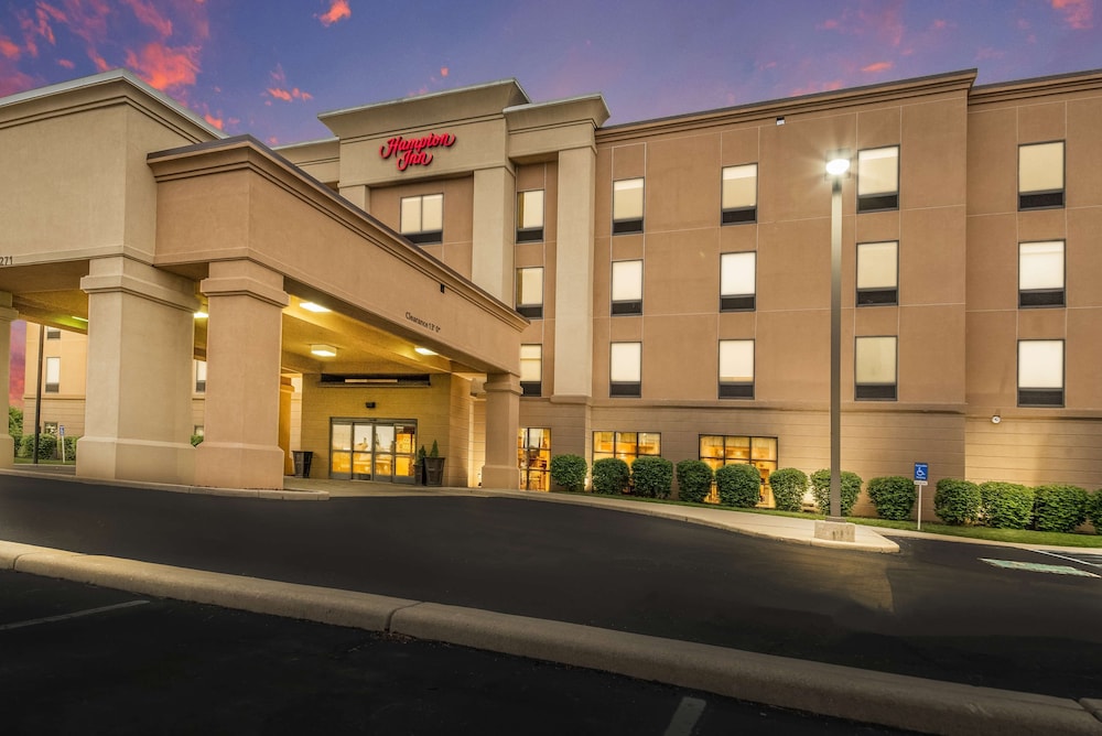 Hampton Inn Greenfield - photo 60