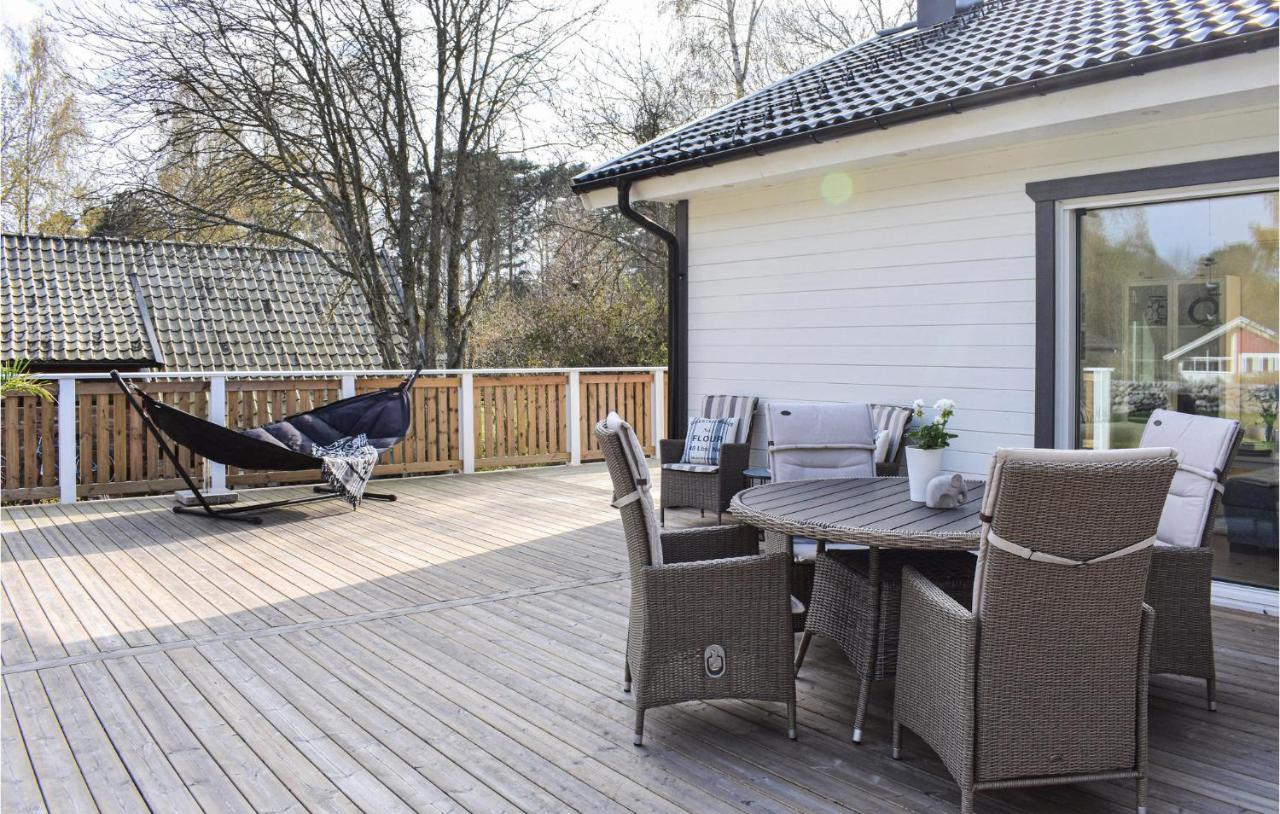 3 Bedroom Cozy Home In Sölvesborg — Soelvesborg — photo 2