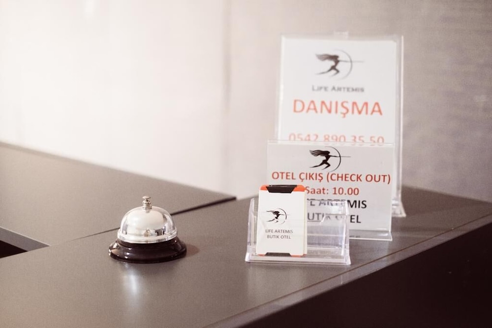 De La Elpida Otel - last minute hotel in Izmir