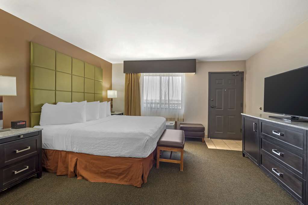 Best Western Plus Country Inn & Suites - photo 14
