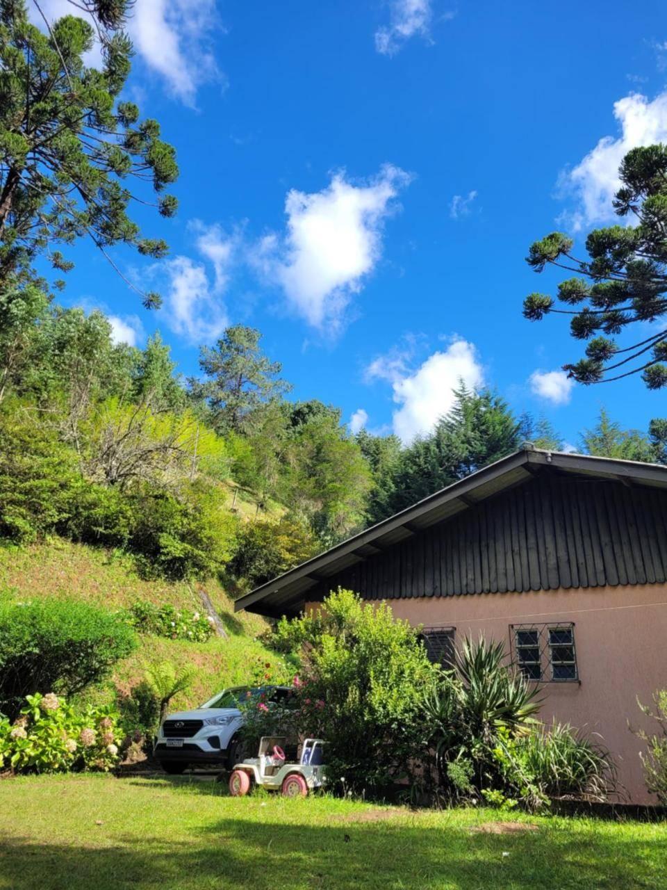 Casa em Campos do Jordão 3 quartos com churrasqueira — 4-Star Luxury Hotel in Campos Do Jordao, Brasil