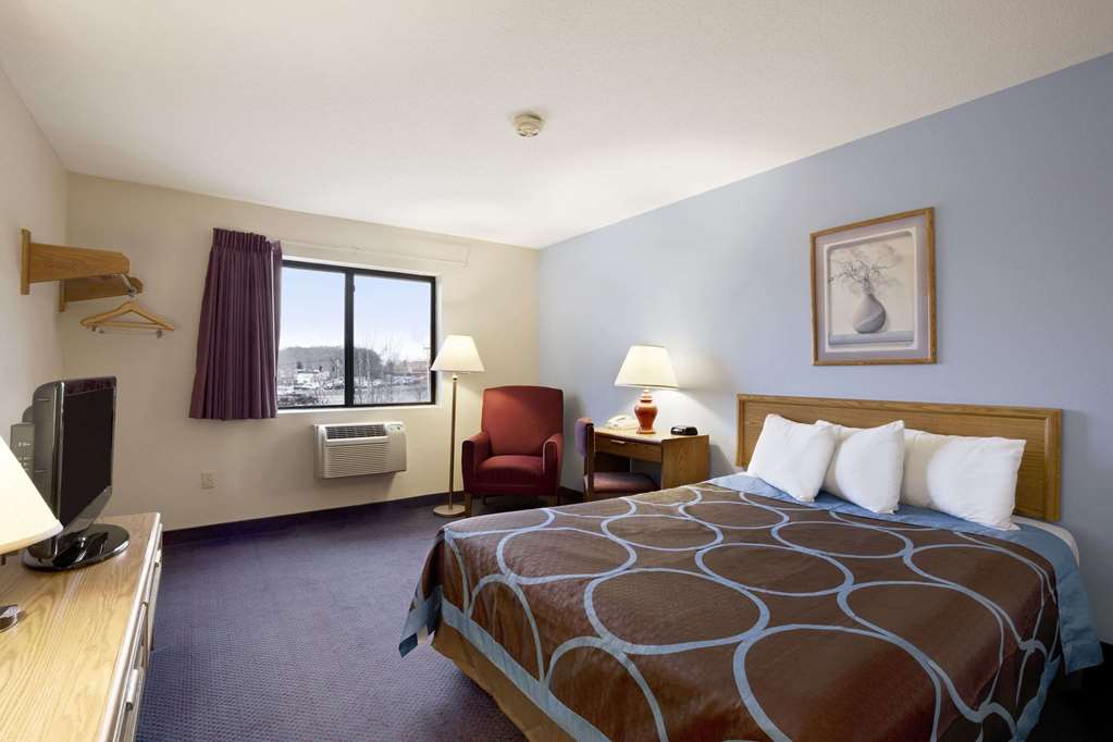 Super 8 by Wyndham Cromwell Middletown - photo 21