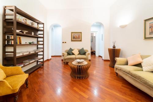 Zamboni Suite — 4-Star Luxury Hotel in Bologna, Italy