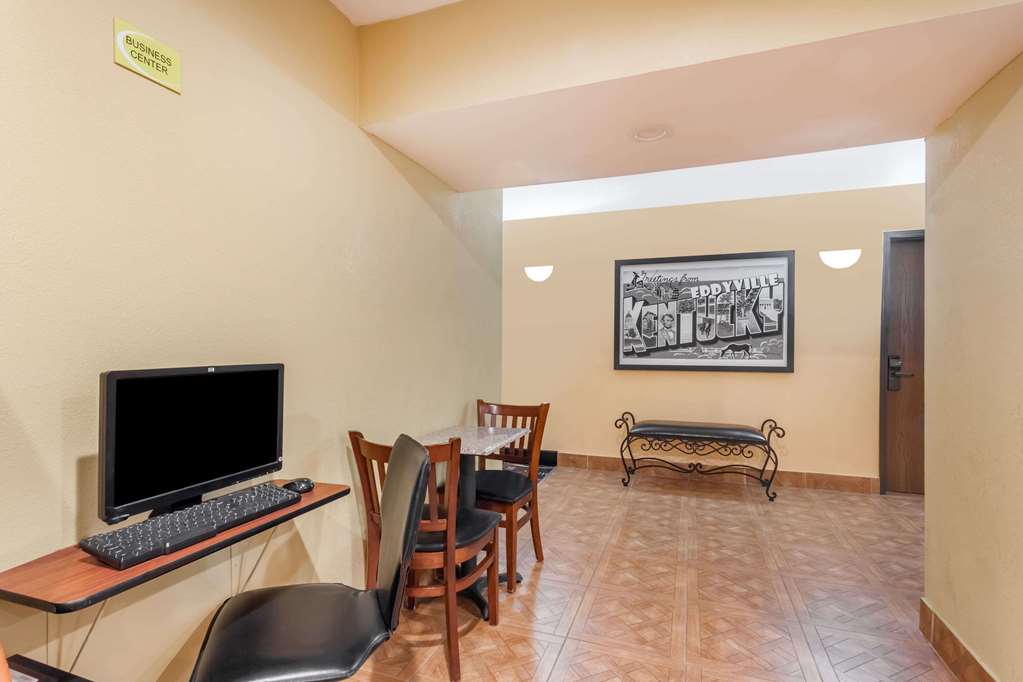 Super 8 by Wyndham Eddyville Kuttawa - photo 38