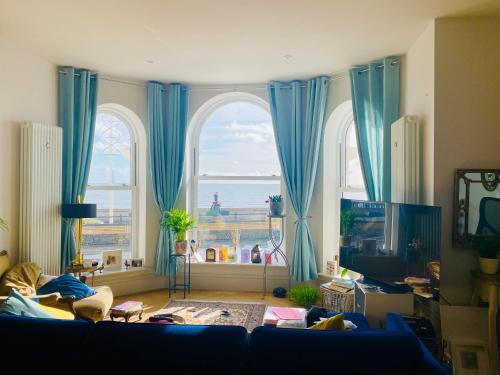 One Double bedroom with en suite at the Royal Homestay not Hotel — hotel in Bognor Regis