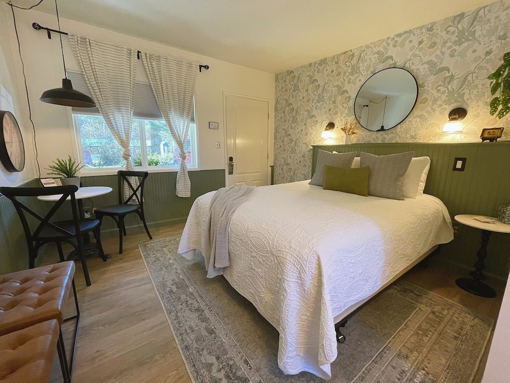 Emerald Valley Inn - photo 39