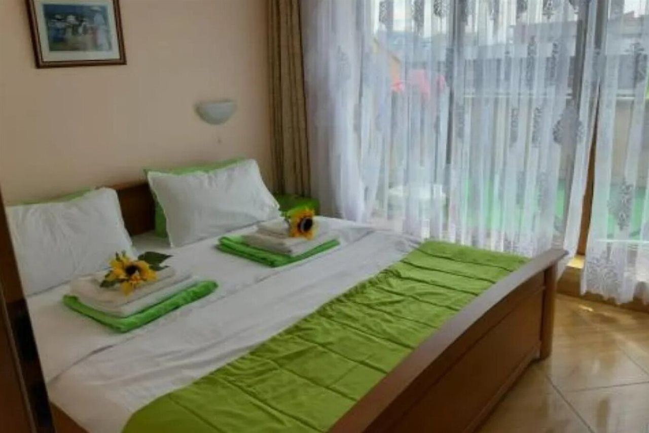 Golden Dreams - carbon neutral hotel in Nesebar