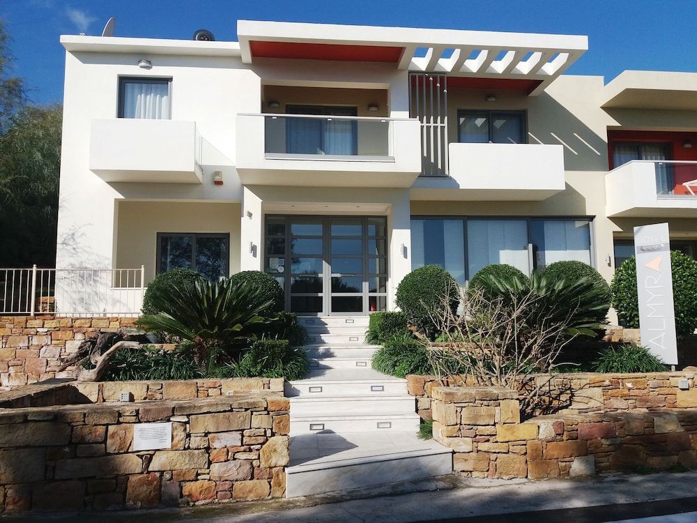 Almyra Hotel in Chios, Greece