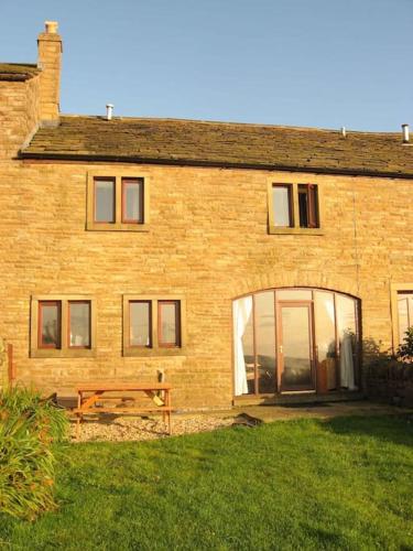 Midsummer Barn - carbon neutral hotel in Darwen