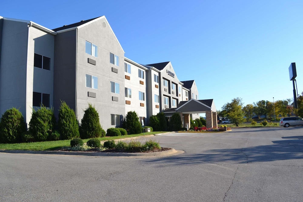 Country Inn & Suites by Radisson Fairview Heights IL - photo 63