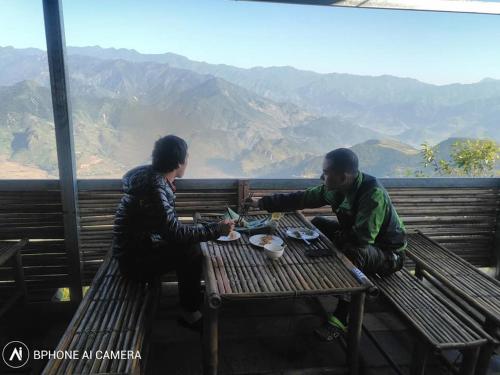 Nhà hàng Nhà nghỉ Dù Lượn Khau Phạ in Mu Cang Chai, Vietnam