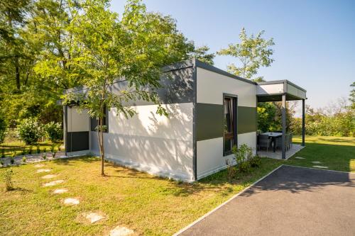 Kuća za odmor Rina — 4-Star Luxury Hotel in Pakrac, Croatia