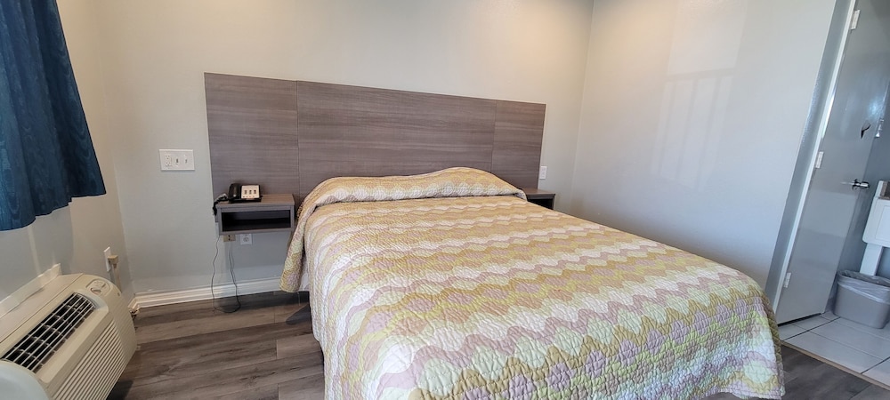 Maxim Iii Motel - photo 2