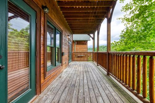 Lazy Bear Lodge Hot Tub Resort Pool WIFI 1089 FREE tickets each paid day Dollywood and More - photo 39