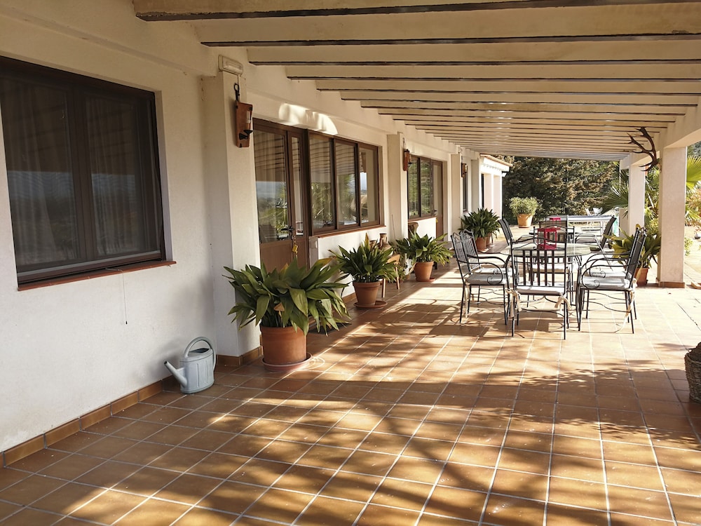 Agroturismo la finka — hotel in Malagon