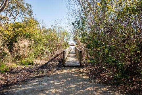 Alta Mira by Oak Island Accommodations - photo 2