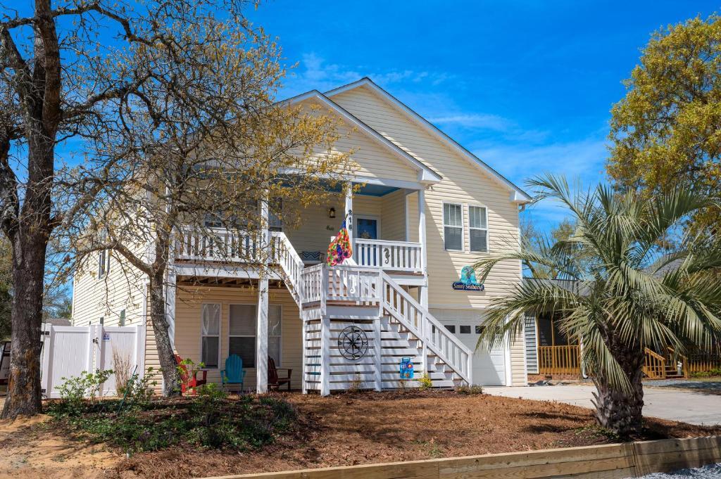 The Sassy Seahorse by Oak Island Accommodations - photo 16