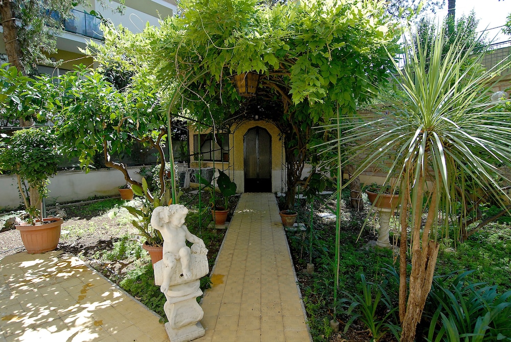 Tiburtina Garden - last minute hotel in Rome