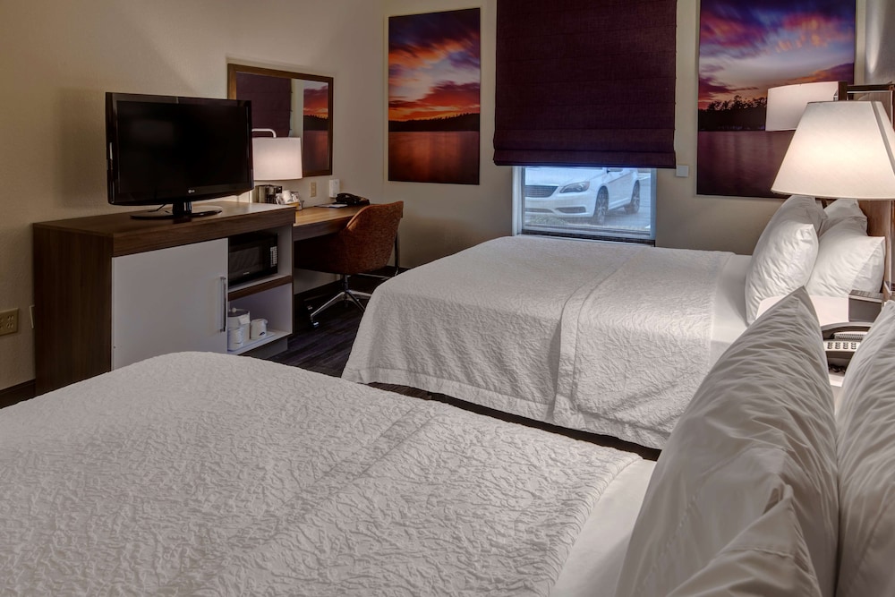 Hampton Inn Arkadelphia - photo 9